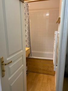 Appartements Pied des Pistes, 2 pieces, 6pers, Piscine et Sauna : photos des chambres
