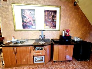 Central Skylight Suites - The Breakroom