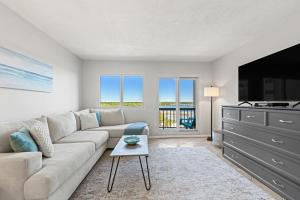 Pinnacle Port, Unit A-709
