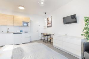 Super View - Balcony - New - At River