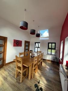 Fabulous 4 Bedroom House, Gateway to Connemara