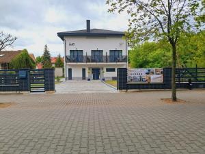 Pokoje gościnne Lenka-deptak