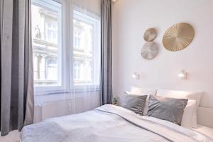 Super Central - NEW - Comfy Studio