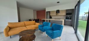 Villa neuve Héméra, 10 couchages, piscine & plage