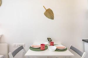 Super Central - NEW - Comfy Studio