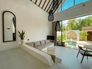 NEW CASA ULU - 10Min to white beaches