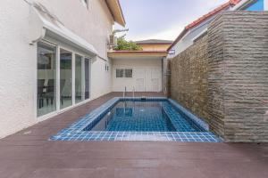 Thai Mei Jomtien Beach