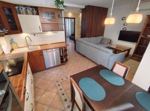 Tom & Jerry Apartment