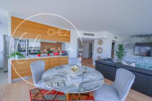 Eiffel Tower Splendor 4pp DREAM!