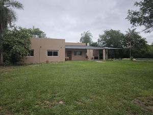 Country house, pool and gazebo 1600 m2, max 7 people