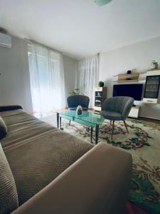 Apartman Colapis- Netflix, self check in, free parking, premium location!
