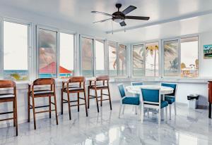 Bonefish Hotel
