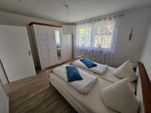 Strandnahe FeWo Sonneneck auf Poel mit Garten & Stellplatz