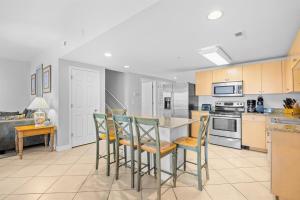 Pier Watch Unit 106-10 beds-6 bedrooms-Sleep14-Golf Cart Allowed