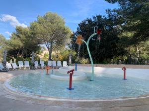 Appartements Appartement Village P&V domaine du golf Pont Royal Provence avec PARC AQUATIQUE : photos des chambres