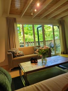 A Wood Lodge - zwembad - relax - natuur