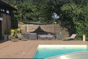 Gavial - Grande maison avec piscine