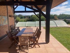 Villas Gavial - Grande maison avec piscine : photos des chambres