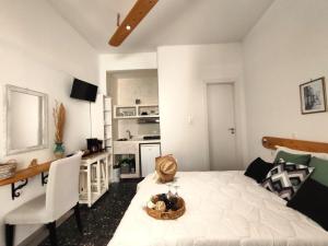 Folia Naxos studio 2
