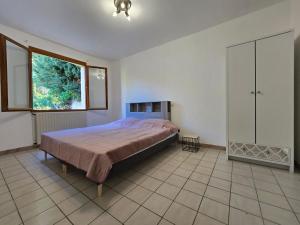 Maisons de vacances Maison avec jardin et garage : photos des chambres