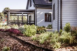 Domki na Kaszubach - Chabry i Rumianki - Roztoka, Przywidz - Basen Sauna Jacuzzi KASZUBY