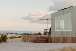 Off-grid Beachfront Cabin on Kangaroo Island