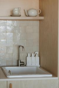 Off-grid Beachfront Cabin on Kangaroo Island