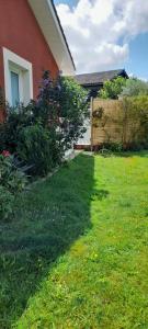 Maisons de vacances Maison spacieuse avec piscine et jardin : photos des chambres