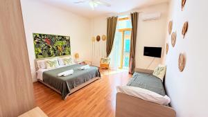 Grande & Favoloso vicino il Museo Madre