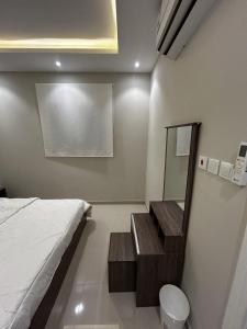 غرفتين وصالة حي الملقا