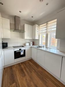 Edgware Bright 2 Bedrooms,
