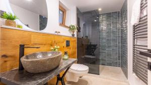 Sun x Mountains - Old Town