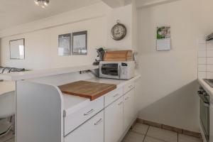Coxy Beach Gv01G17