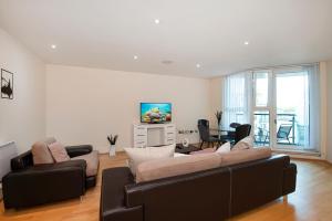 Charming 2 bed Thames view