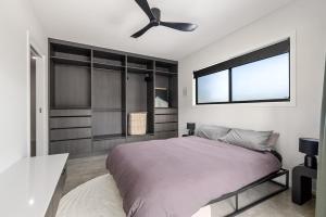 Sandy Beach Black Zen Home