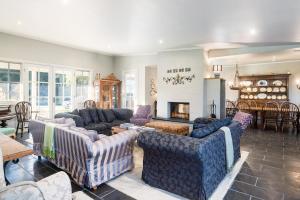 Lake David Luxury Lakehouse