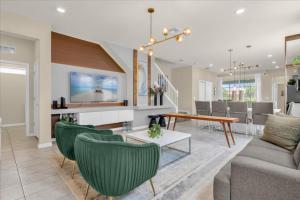 5 Bedrooms 5 Bathrooms Solterra 7207 Ol