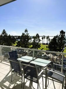 THE WATERFRONT APARTMENTS Family Executive Apartment with Bay Views located on the Geelong Waterfront - 2407