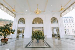 Duc Huy Grand Hotel and Spa