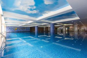 Duc Huy Grand Hotel and Spa