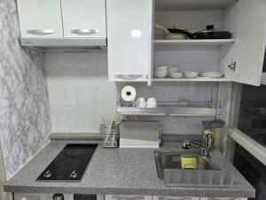 Cozy Sunlight Stay in Mapo