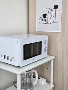 Cozy Sunlight Stay in Mapo