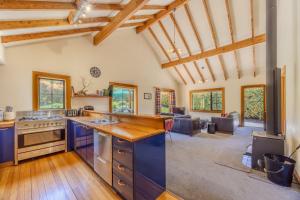 Minaret Cabin - 3 bedroom home