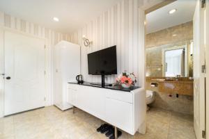 WIN hotel & Apartment