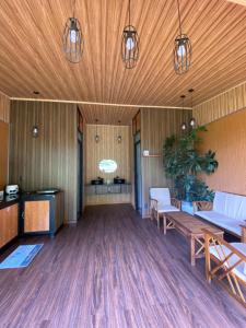 A Tea Hillside Bungalow