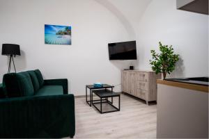 Cozy Main Square Apartment I with Breakfast