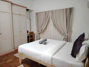 Natol Homestay - Riverbank Suites High Rise City Centre