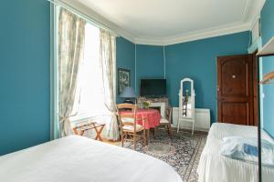 B&B / Chambres d'hotes CHATEAU du PERRAY : photos des chambres