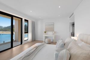 Maggies by Coast Hosting