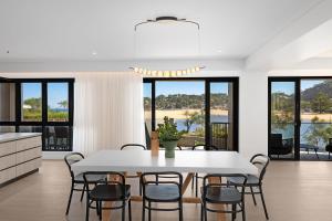 Maggies by Coast Hosting